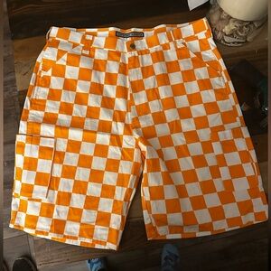 Game Bibs TN White and Orange checkered shorts